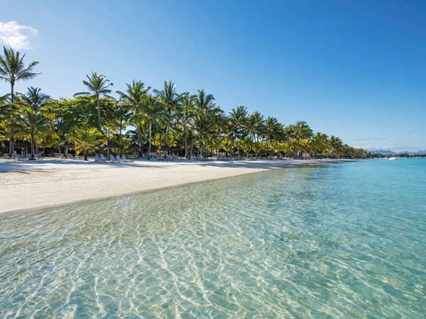 Les eaux translucides de la plage du Trou aux Biches