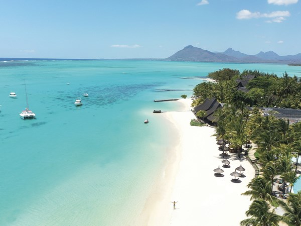 La plage de rêve du Paradis Beachcomber sur la péninsule du Morne