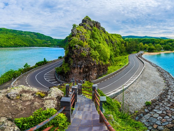 Une route panoramique vers les plus beaux paysages