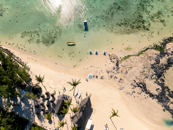 La plage de sable blanc de l'Ambre