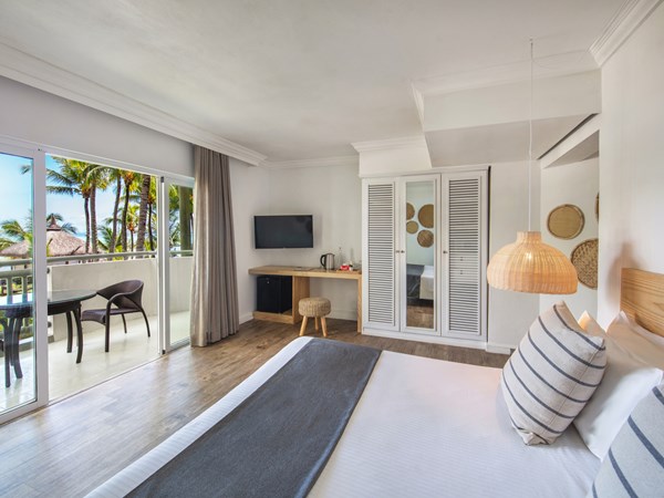 Deluxe Sea Facing Room
