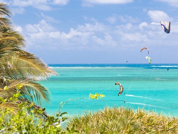 Kite surf sous les cocotiers de Rodrigues