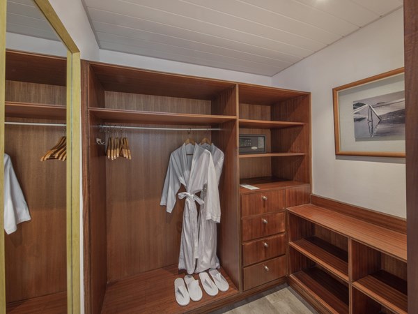 Deluxe Ground Floor