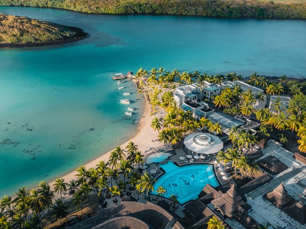 Un écrin tropical au bord de l'eau