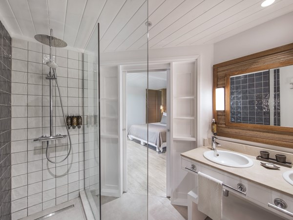 La salle de bain de la Standard sea facing