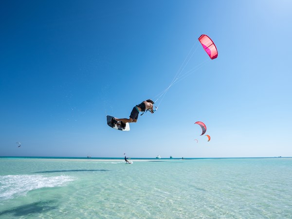 Initiez-vous au kitesurf dans un cadre exceptionnel