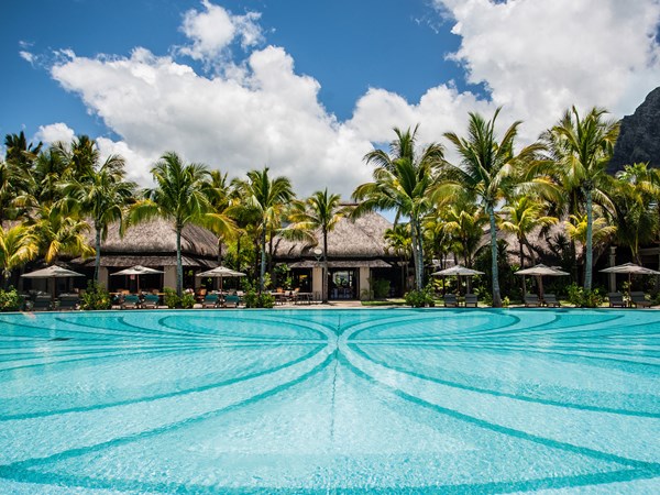 La superbe piscine du Paradis Beachcomber