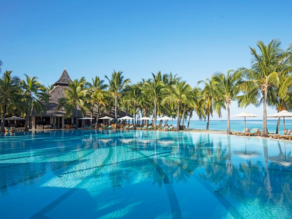 Le Paradis Beachcomber Golf Resort & Spa
