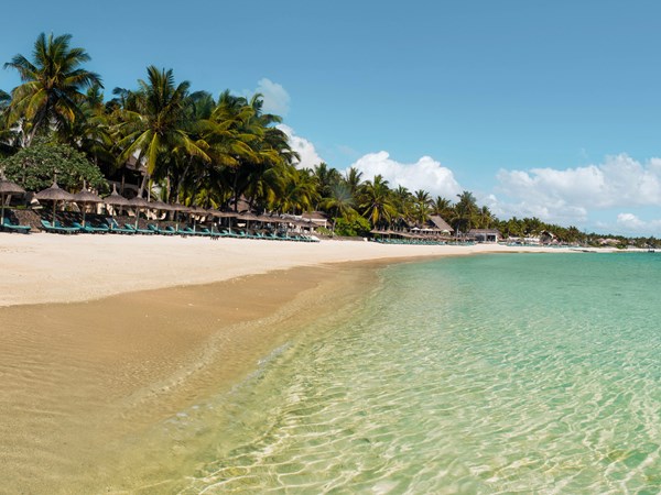 Détente sur la plage Du Constance Belle Mare