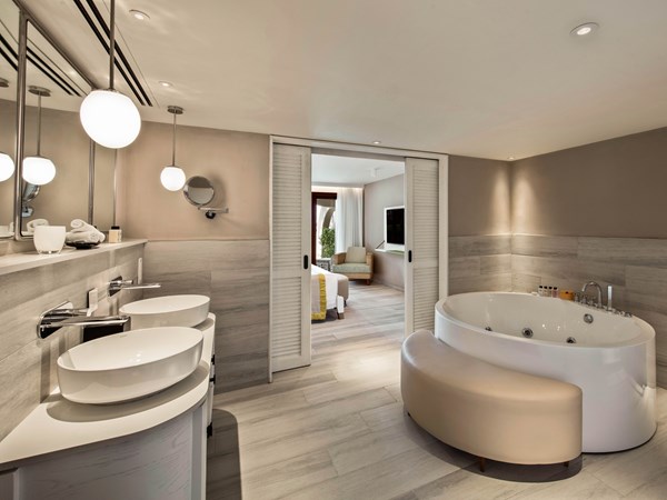 La salle de bain de la Deluxe Suite