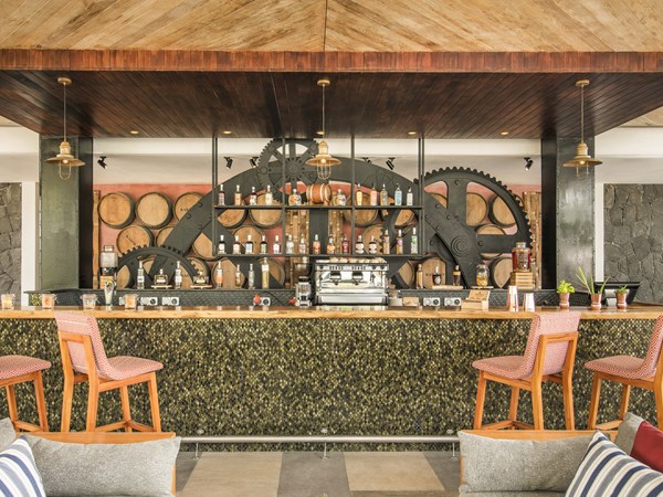 Le Karokan Pool Bar du Constance Le Chaland