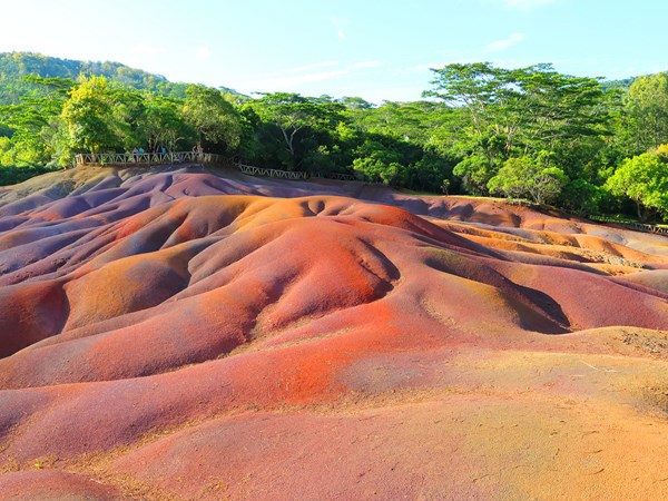 Lla Terre des Sept Couleurs, un détour coloré et naturel