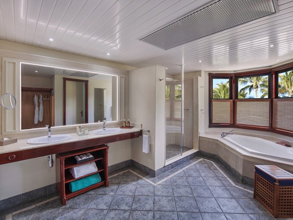 Salle de bain de la Junior Suite