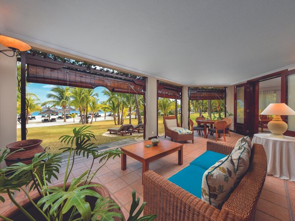Salon de la Senior Suite Beachfront