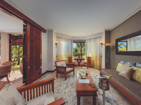 Salon de la Zen Suite Beachfront