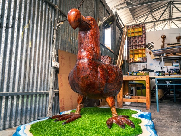 Une œuvre en bois massif