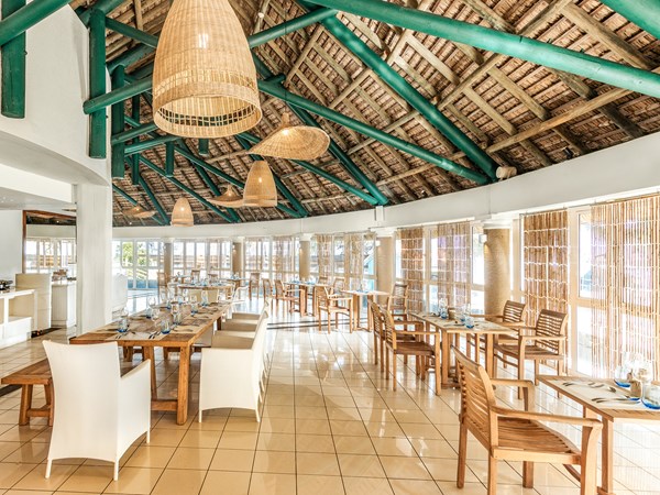 Le restaurant 90° East vous invite à déguster au choix une cuisine locale ou internationale