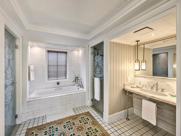 Salle de bain de la Senior Suite Garden View