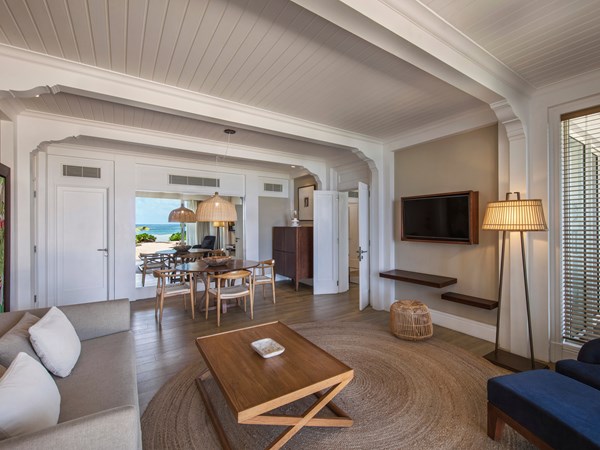 Salon de la Ocean Suite Beach Front