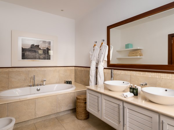 Une salle de bain de la 4 Bedroom Pool Villa