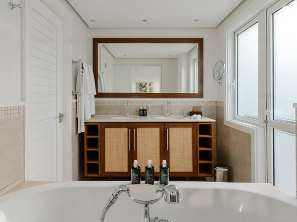 Une salle de bain de la 3 Bedroom Pool Villa