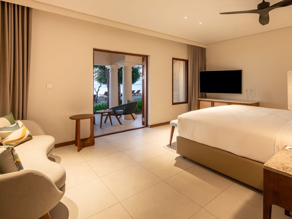 Beachfront Honeymoon Suite