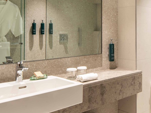 La salle de bain de la Family Connecting Deluxe