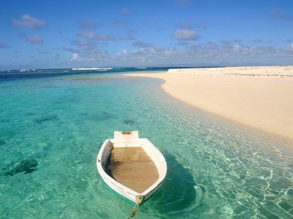 Repos absolu dans les eaux cristallines