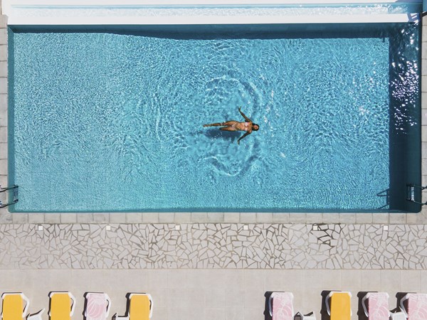 Profitez de la piscine rafraîchissante
