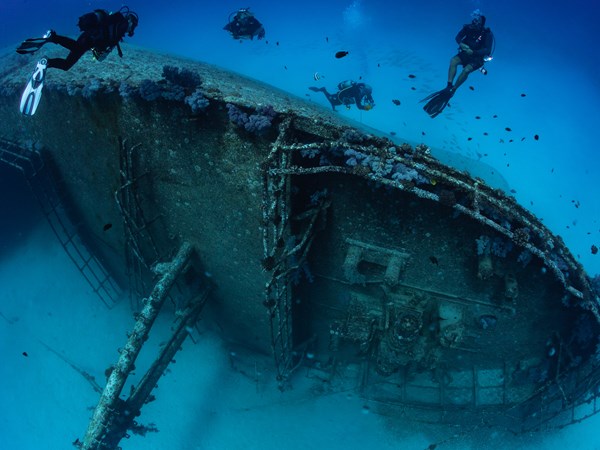 Explorez l'épave du Stella Maru à Trou aux Biches