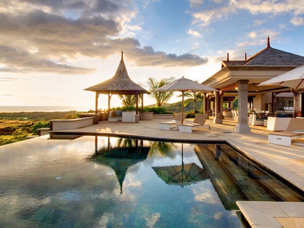 La superbe piscine privée