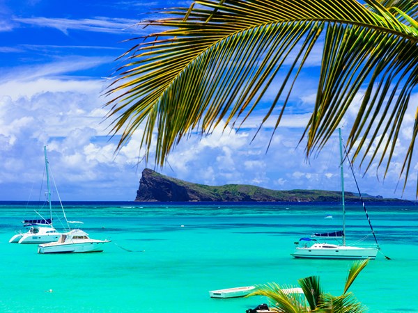 Naviguez toute l’année dans un lagon turquoise