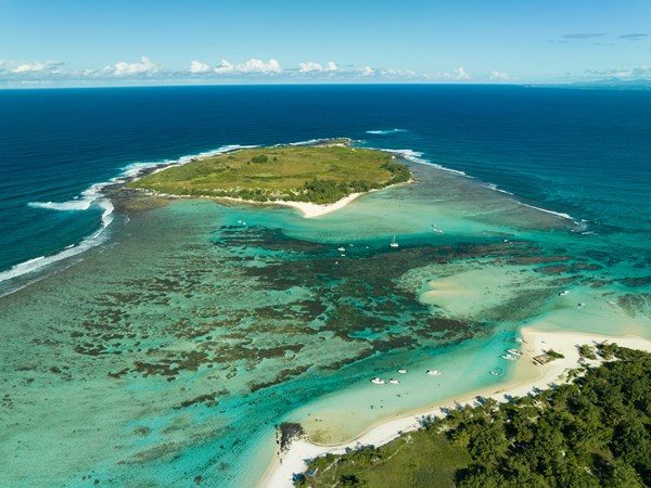 Île Plate et l’Îlot Gabriel, face à face en pleine mer