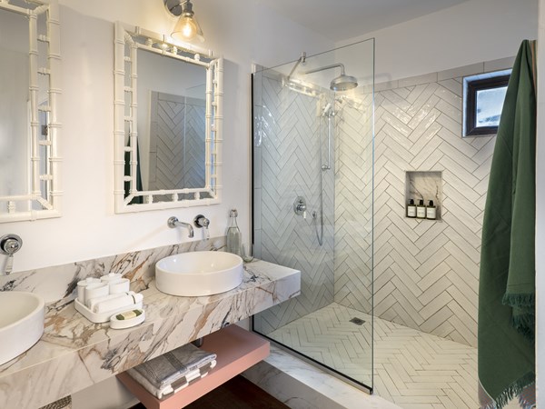 La salle d'eau de la Deluxe Room