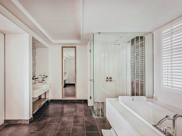 La salle de bain de la Long Beach Suite