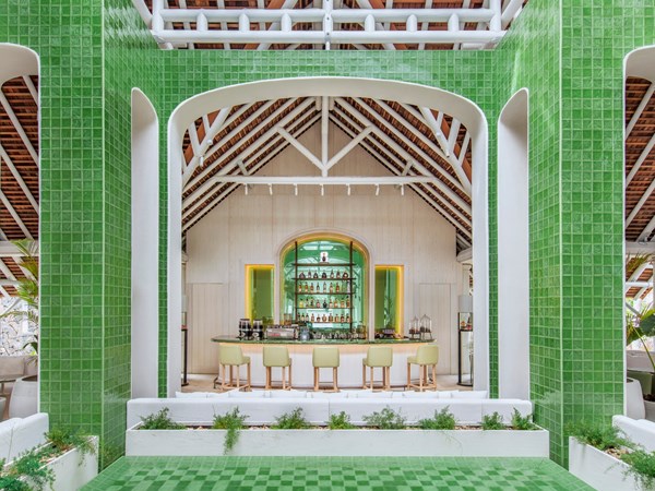 Le Café & Bar Maison LUX*