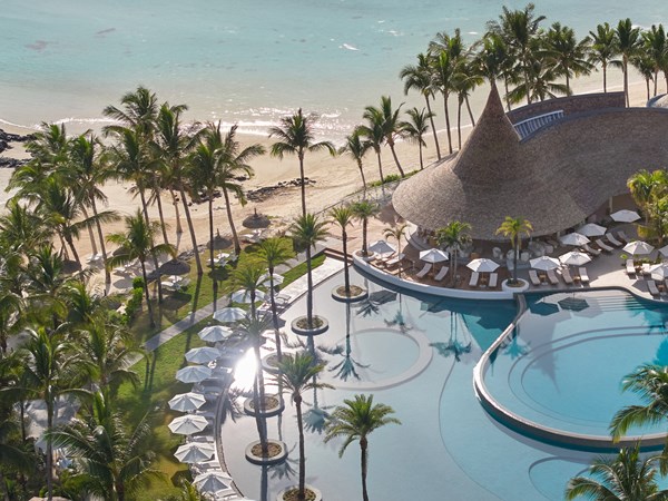 Un hôtel posé sur une superbe plage