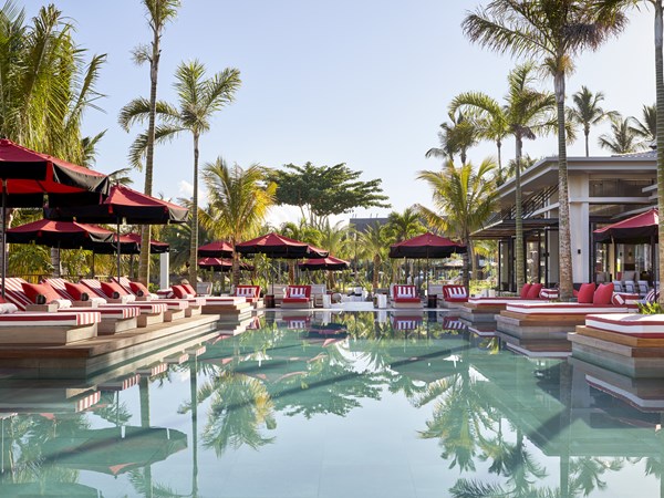 La piscine du Restaurant Beach Rouge