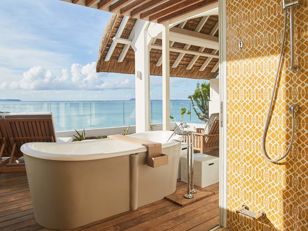 La salle de bain de la Suite Junior Ocean