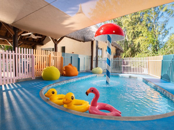 La piscine du kids club