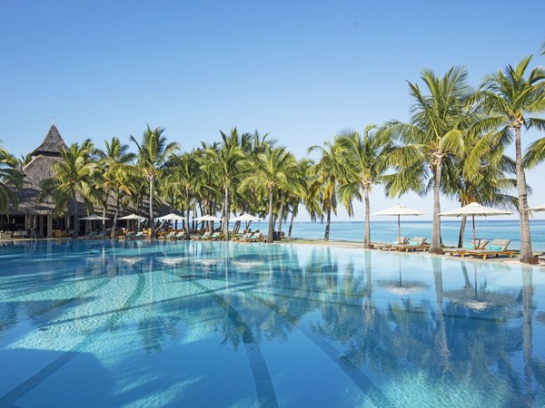La superbe piscine du Paradis
