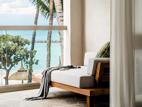 Le balcon de la Beach Front Balcony Suite