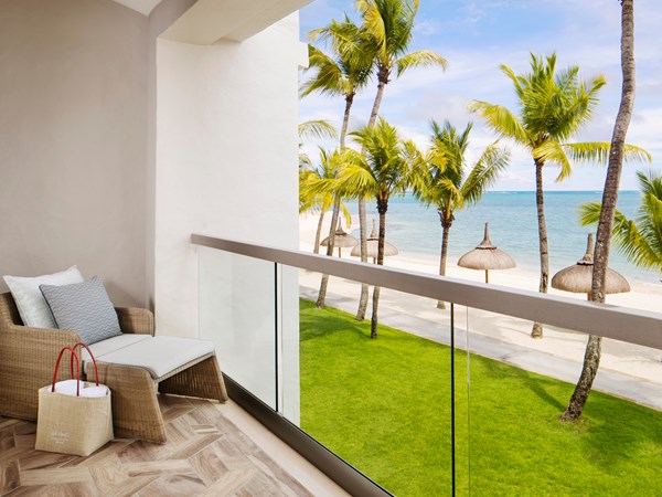 Le balcon de la 3 Bedroom Beach Front Balcony Suite