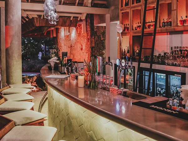 Cuisine asiatique et cocktails