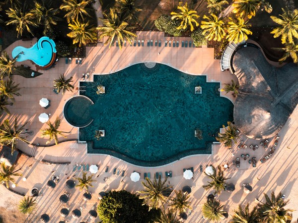 La vue aérienne de la piscine