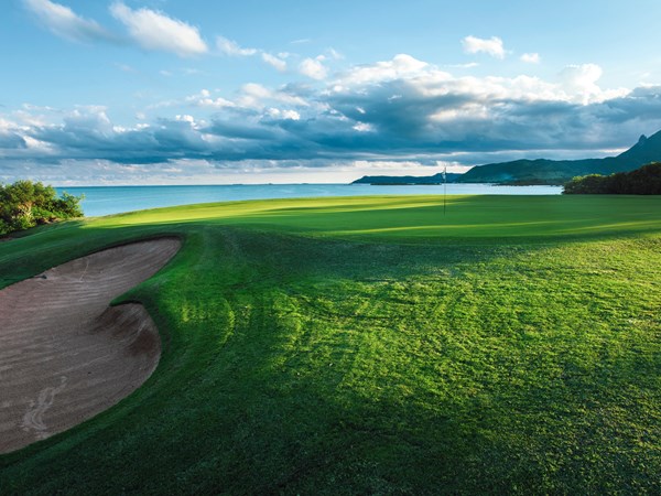 Accedez au superbe parcours de golf de l'Île aux Cerfs