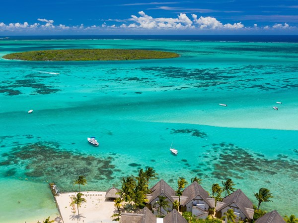 Au bord du plus grand lagon de l'île