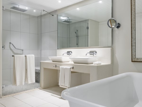 Premium Ocean Room Twin