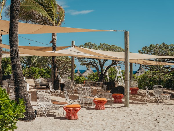 L'Aqua Beach Bar