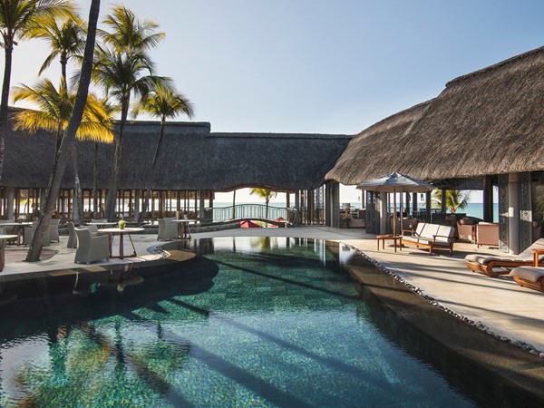 Spa complet, piscines relaxantes et soins premium